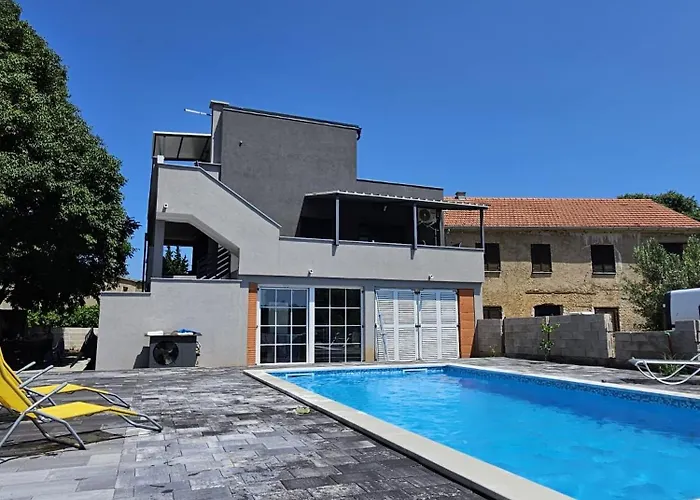 Relax Apartman Gornji Karin