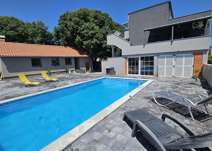 Relax * Gornji Karin